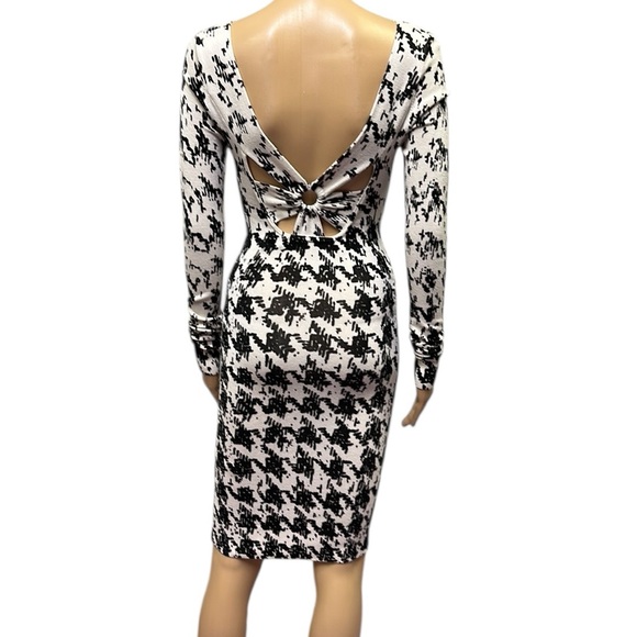 Guess Black and White Long Sleeve Dress - Picture 3 of 12